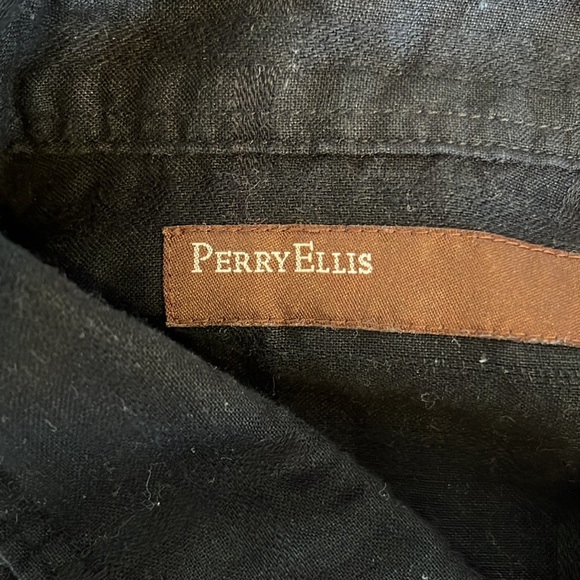 Casual Button-Up Shirt - Picture 3 of 3